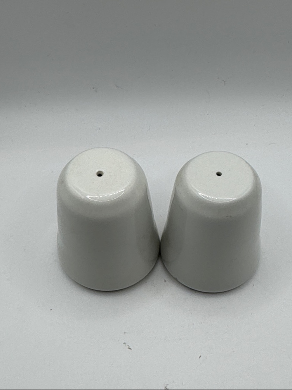 K M Bayern Salt & Pepper Shakers - Picture 5 of 6